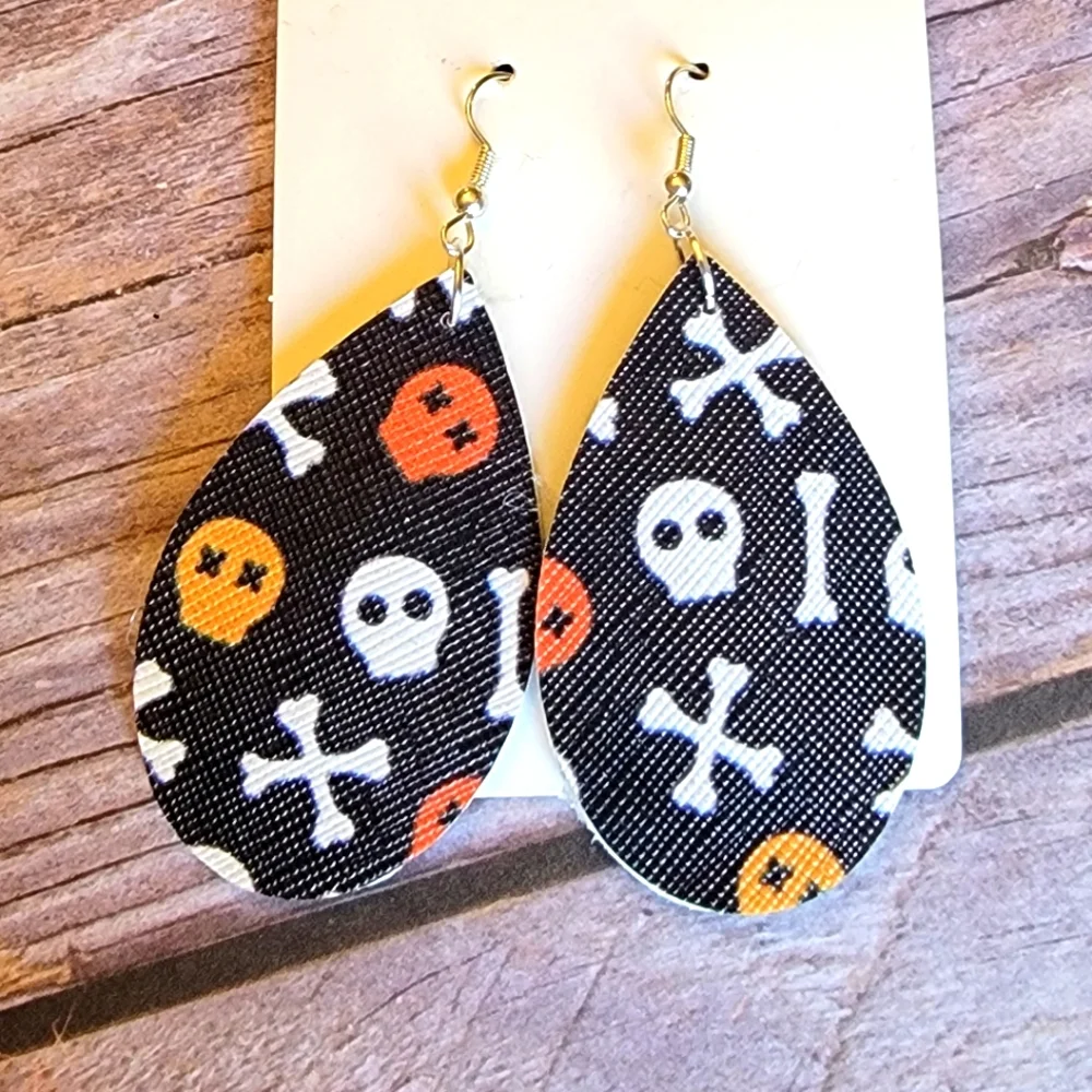 Halloween Skull and Bones - Picture 1 of 1